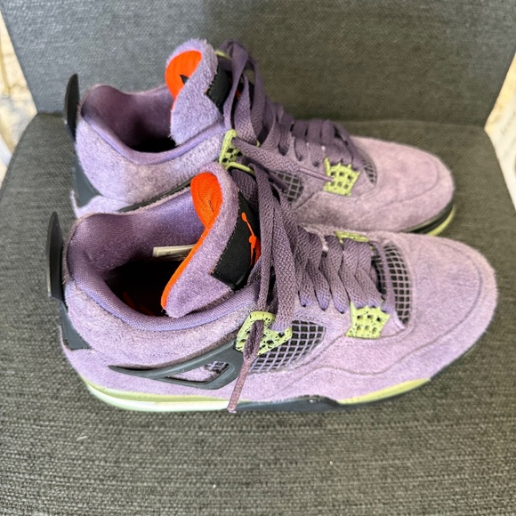 Women's Nike Air Jordan 4 Retro Canyon Purple. Exclusive Release, Size 8. - Picture 4 of 4